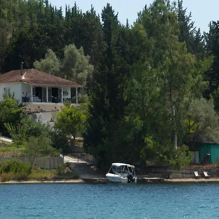 Beach House Lefkada * Yénion