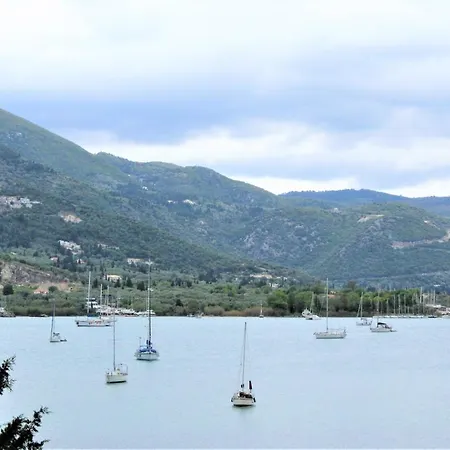 Case de vacanță Beach House Lefkada Yénion